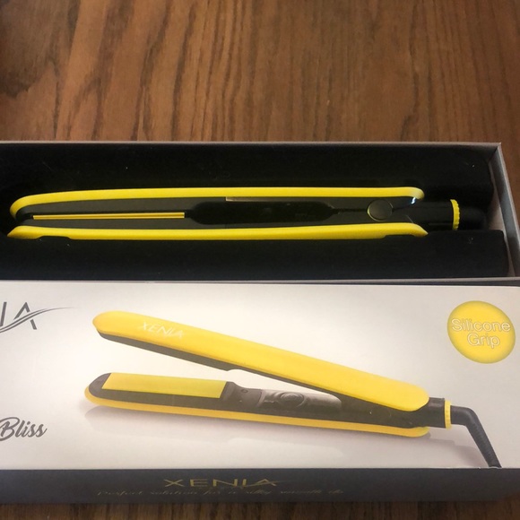 Xenia Paris ceramic flat iron - Picture 1 of 4